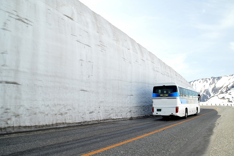 雪の大谷の画像