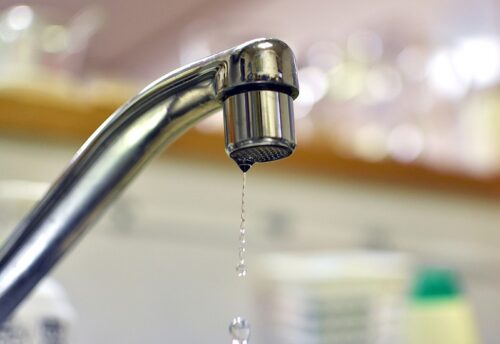 蛇口の水漏れ画像